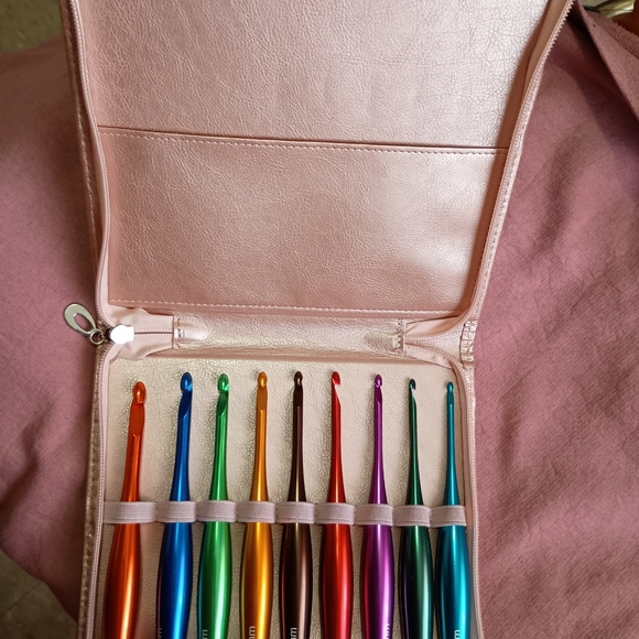 New NiceMet 9pcs Heavy Crochet Hook Set In Blush Pink Zippered Bag OS - Picture 5 of 5